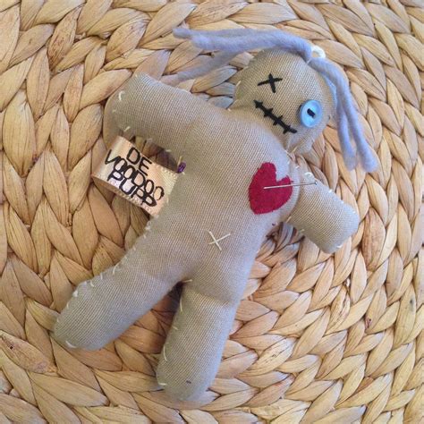 Stitching Voodoo dolls for beginners: Quick and easy projects to try
